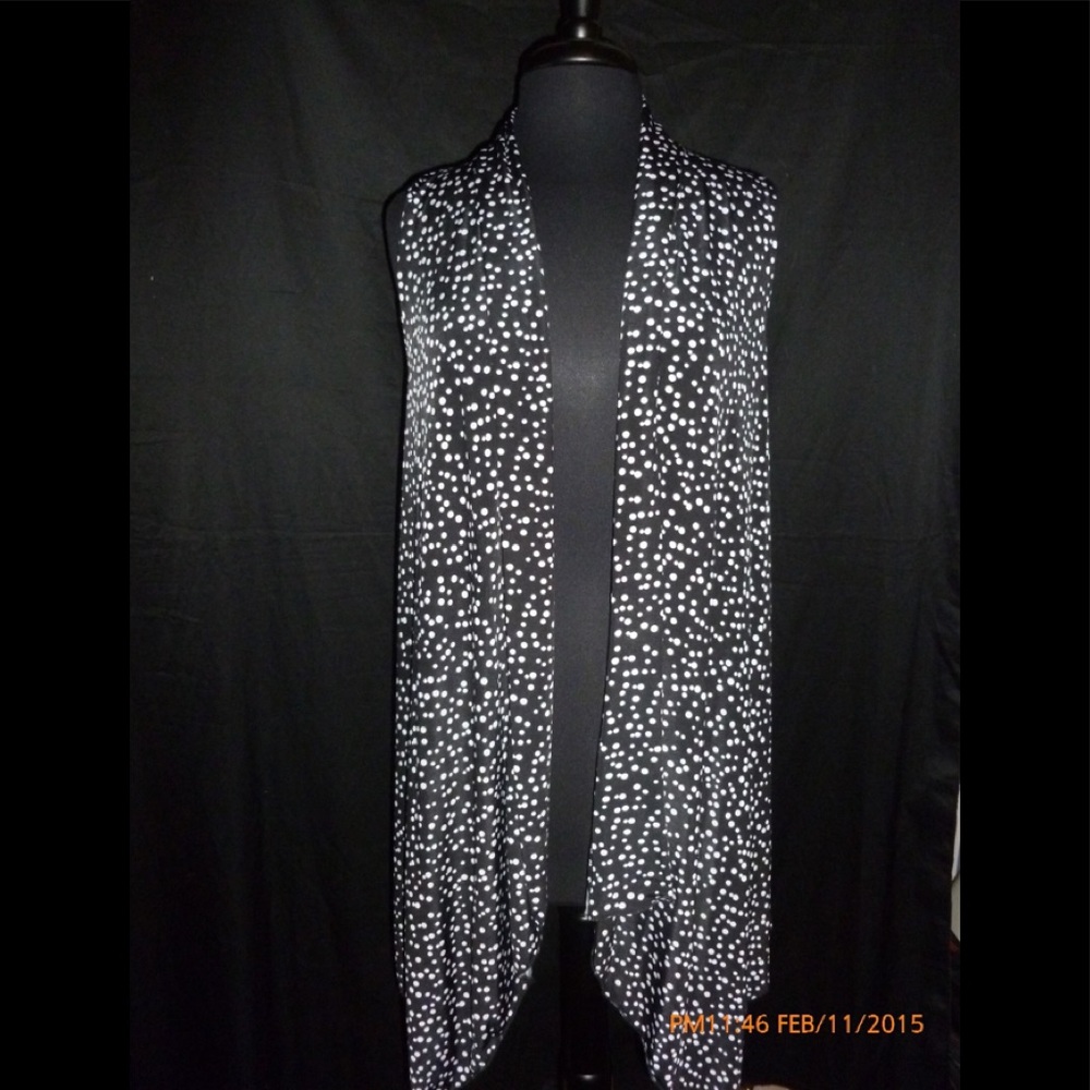 Cute Trendy Lightweight Polkadot Summer Vest.